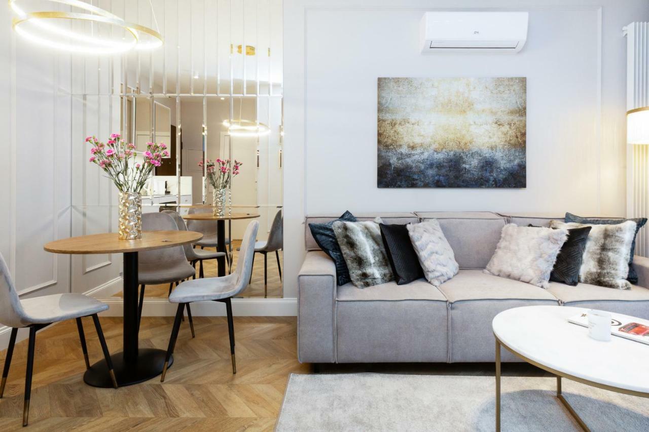 Mennica Residence Apartments By Renters Prestige Варшава Екстер'єр фото